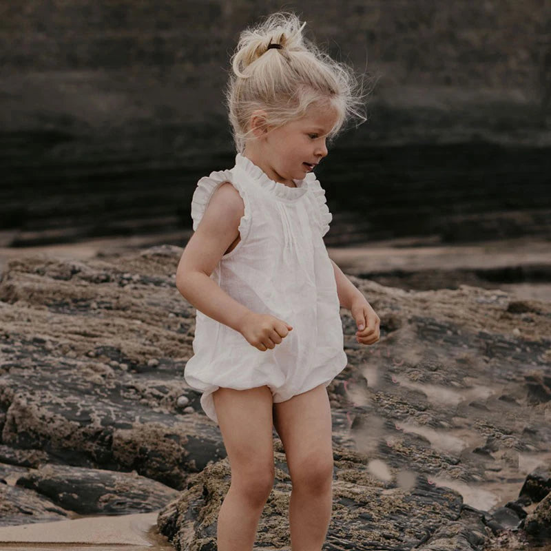Baby Romper in weiß
